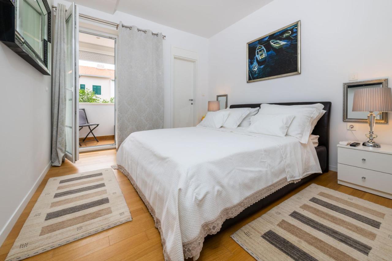 Luxury Apartment Set Split Exterior foto
